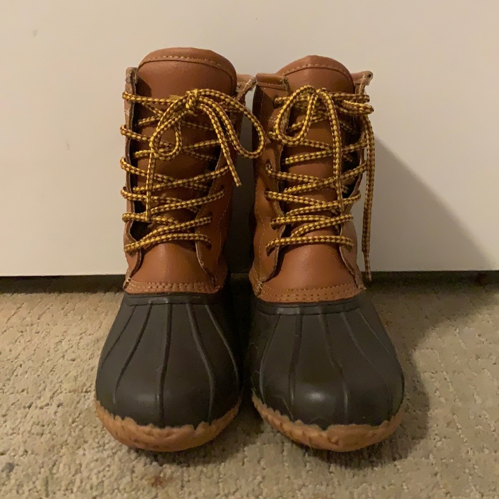 Waterproof Duck boots - perfect condition